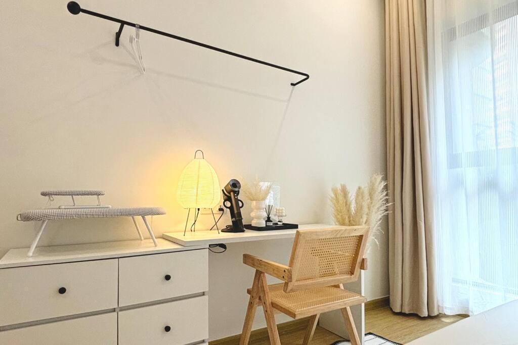 Apartment Dooga Ins-creamyhouse Projector